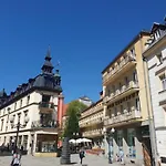 Nina Jelenia Góra